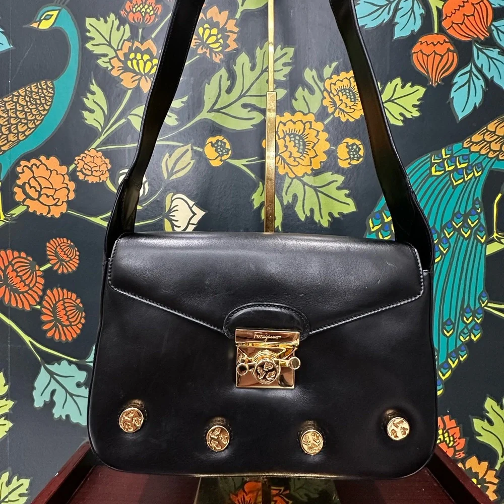 Vintage Salvatore Ferragamo Black Leather Bag – Gold Shoe hardware– 80s/90s - Picture 5 of 14